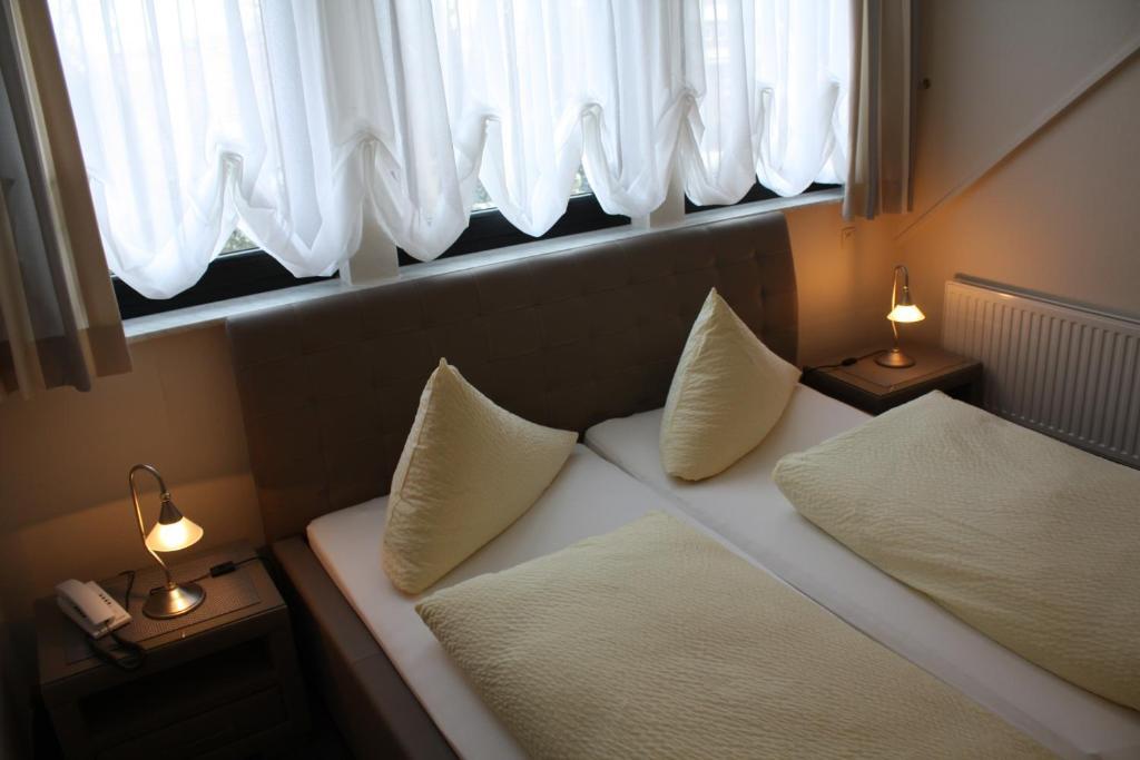 Hotel Zum Kuehlen Grunde ميندين الغرفة الصورة