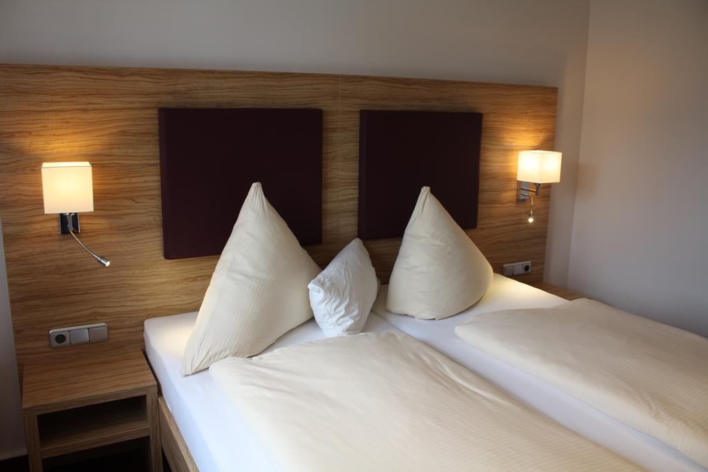 Hotel Zum Kuehlen Grunde ميندين المظهر الخارجي الصورة
